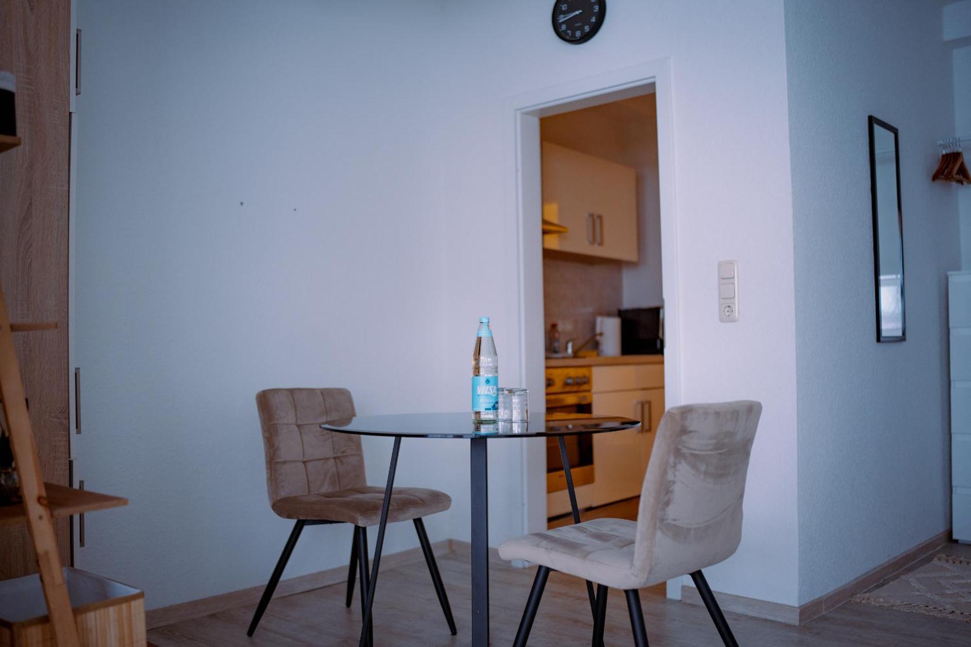Schoenes Apartment In Der Altstadt , Kostenlose Parkplaetze In Der Naehe Emden Eksteriør billede