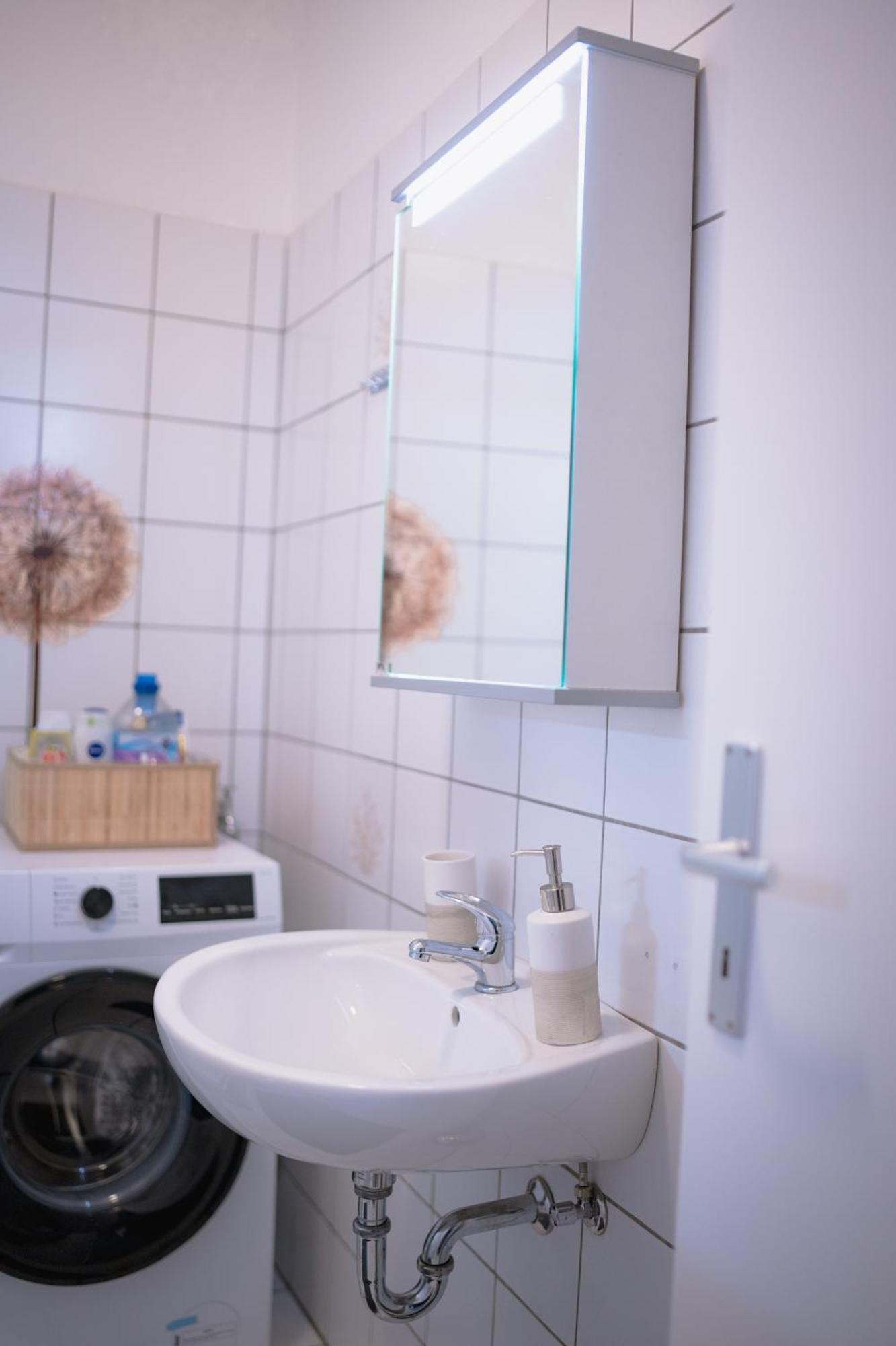 Schoenes Apartment In Der Altstadt , Kostenlose Parkplaetze In Der Naehe Emden Eksteriør billede